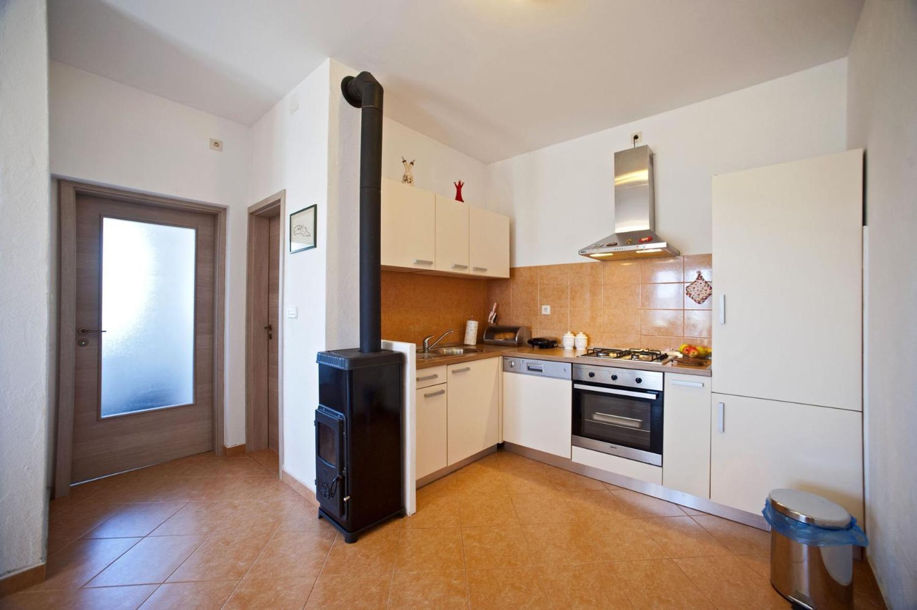 Apartments With A Parking Space Gornje Selo, Solta - 15545 Grohote Cameră foto